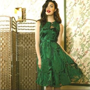 NWT Voodoo Vixen Emerald Green Maggie Swing Dress Sz M